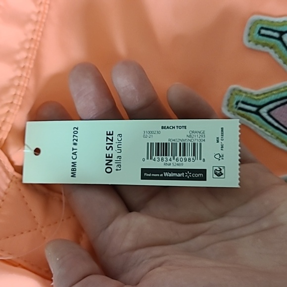 NO BOUNDRIES Beach Tote. NWT - Picture 7 of 7